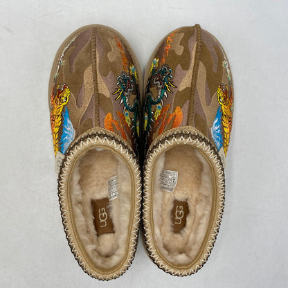 【中古美品】【メンズ/レディース】 PALACE パレス × UGG アグ 1172070-CTCM TASMAN SLIPPER BURNT CAMO タスマン スリッパ バーント カモ シューズ 靴 162-260503-ya-03-izu サイズ：26cm カラー：茶系 万代Net店