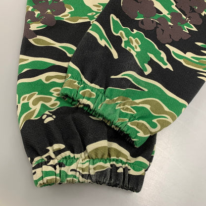 【中古品】【メンズ】 DENIM TEARS デニムティアーズ GREEN CAMO COTTON WREATH SWEATPANT グリーン カモ コットン リース スウェットパンツ ボトムス 153-260503-kh-08-izu サイズ：S カラー：マルチ 万代Net店
