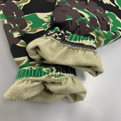 【中古品】【メンズ】 DENIM TEARS デニムティアーズ GREEN CAMO COTTON WREATH SWEATPANT グリーン カモ コットン リース スウェットパンツ ボトムス 153-260503-kh-08-izu サイズ：S カラー：マルチ 万代Net店
