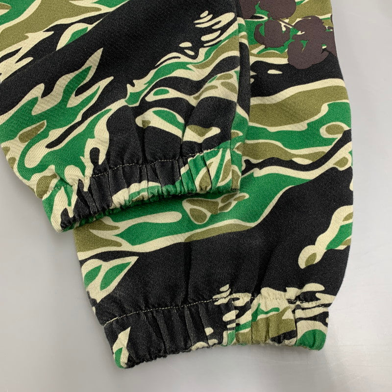 【中古品】【メンズ】 DENIM TEARS デニムティアーズ GREEN CAMO COTTON WREATH SWEATPANT グリーン カモ コットン リース スウェットパンツ ボトムス 153-260503-kh-08-izu サイズ：S カラー：マルチ 万代Net店