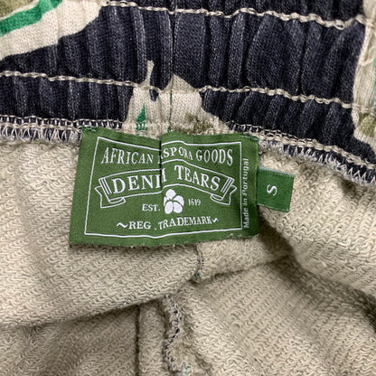 【中古品】【メンズ】 DENIM TEARS デニムティアーズ GREEN CAMO COTTON WREATH SWEATPANT グリーン カモ コットン リース スウェットパンツ ボトムス 153-260503-kh-08-izu サイズ：S カラー：マルチ 万代Net店