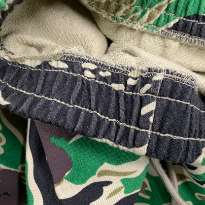 【中古品】【メンズ】 DENIM TEARS デニムティアーズ GREEN CAMO COTTON WREATH SWEATPANT グリーン カモ コットン リース スウェットパンツ ボトムス 153-260503-kh-08-izu サイズ：S カラー：マルチ 万代Net店