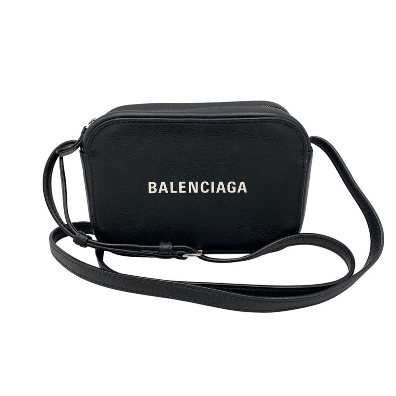 【中古品】【メンズ/レディース】 BALENCIAGA バレンシアガ 552372 EVERYDAY CAMERA BAG XS エヴリデイ カメラバッグ ショルダーバッグ 鞄 180-260503-kh-14-izu カラー：ブラック 万代Net店