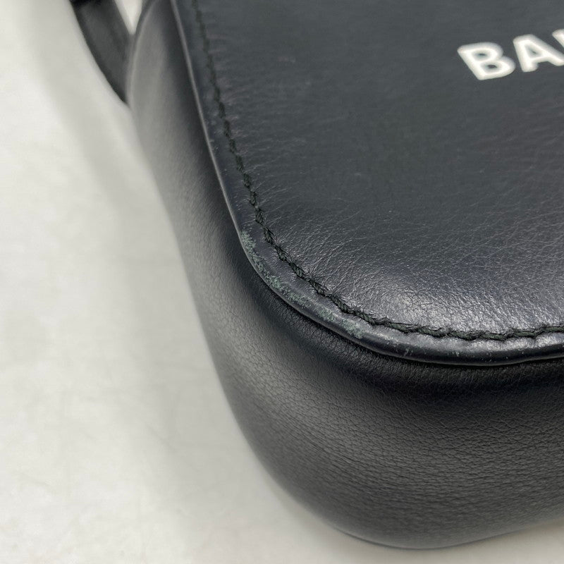 【中古品】【メンズ/レディース】 BALENCIAGA バレンシアガ 552372 EVERYDAY CAMERA BAG XS エヴリデイ カメラバッグ ショルダーバッグ 鞄 180-260503-kh-14-izu カラー：ブラック 万代Net店