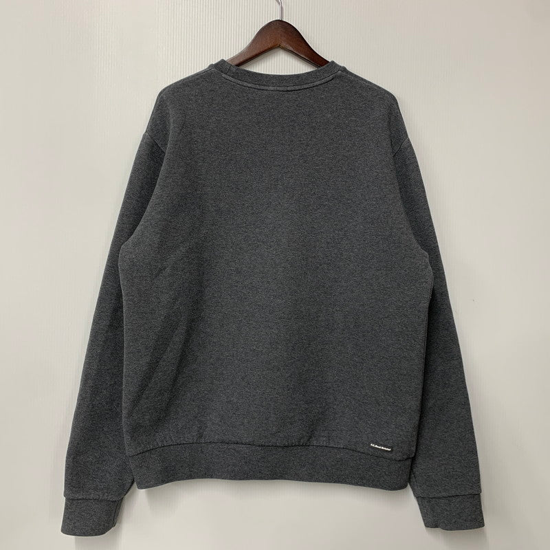 【中古品】【メンズ】 F.C.REAL BRISTOL エフシーレアルブリストル FCRB-212063 AUTHENTIC LOGO TECH KNIT CREWNECK TOP オーセンティック ロゴ テック ニット クルーネック トップ スウェット 142-260503-kh-04-izu サイズ：L カラー：グレー 万代Net店