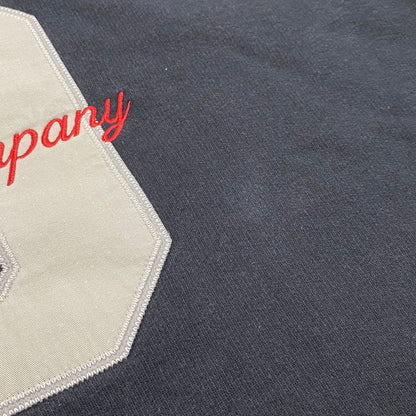【中古品】【メンズ】 POP TRADING COMPANY ポップトレーディングカンパニー COLLEGE CREWNECK SWEAT カレッジ クルーネック スウェット トップス 141-260508-kh-05-izu サイズ：XL カラー：ブラック 万代Net店