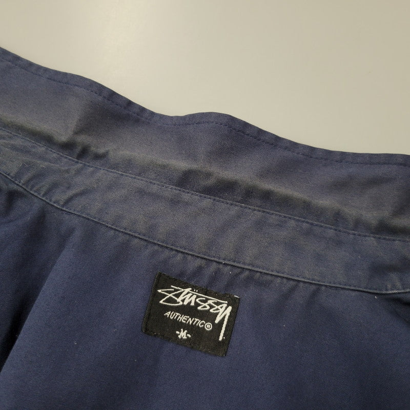 【中古品】【メンズ】 STUSSY ステューシー AUTHENTIC STUSSY EQUIPPED WORK SHIRT オーセンティック ワークシャツ 半袖 142-260513-as-02-izu サイズ：M カラー：ネイビー 万代Net店