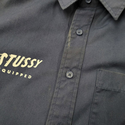 【中古品】【メンズ】 STUSSY ステューシー AUTHENTIC STUSSY EQUIPPED WORK SHIRT オーセンティック ワークシャツ 半袖 142-260513-as-02-izu サイズ：M カラー：ネイビー 万代Net店