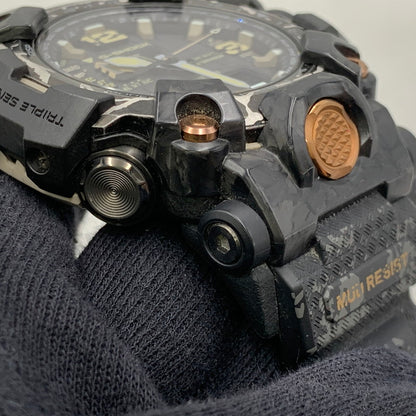 【中古品】【メンズ/レディース】 G-SHOCK ジーショック GWG-2000CR-1AJF MUDMASTER SOLAR DIGITAL WATCH マッドマスター ソーラー デジタル ウォッチ 腕時計 時計 196-260506-cs-03-izu サイズ：61.2 × 54.4 × 16.1 mm カラー：ブラック系 万代Net店