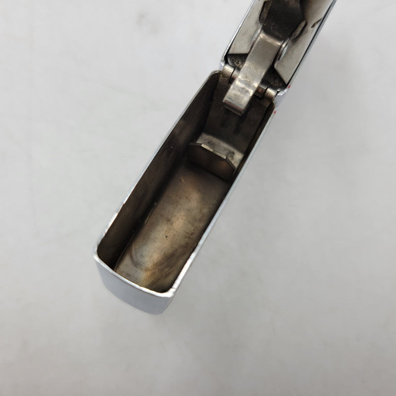 【中古品】【メンズ/レディース】 ZIPPO ジッポ THE PETTY GIRL OIL LIGHTER ペティガール オイルライター 喫煙具 206-260516-as-40-izu カラー：シルバー 万代Net店