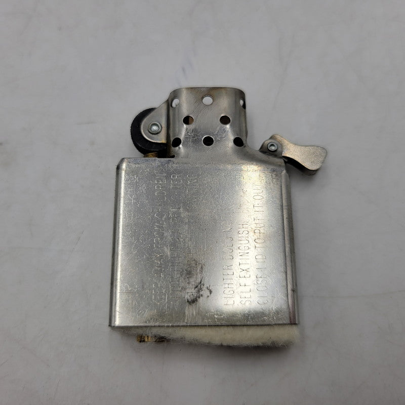 【中古品】【メンズ/レディース】 ZIPPO ジッポ THE PETTY GIRL OIL LIGHTER ペティガール オイルライター 喫煙具 206-260516-as-40-izu カラー：シルバー 万代Net店