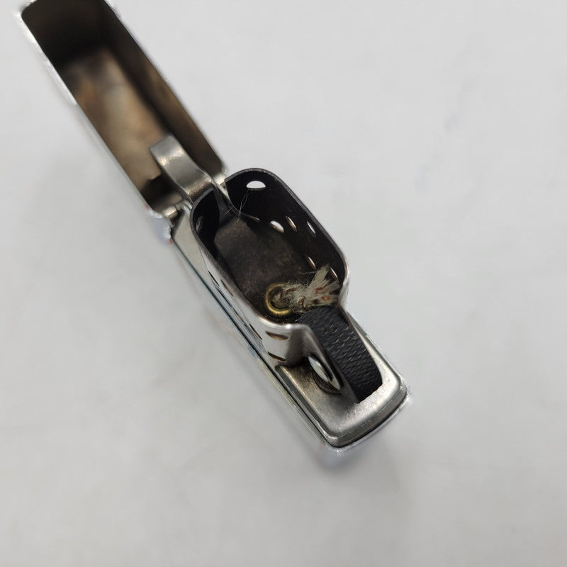 【中古品】【メンズ/レディース】 ZIPPO ジッポ THE PETTY GIRL OIL LIGHTER ペティガール オイルライター 喫煙具 206-260516-as-40-izu カラー：シルバー 万代Net店