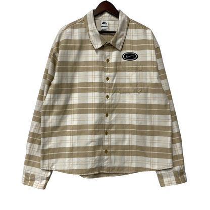 【中古品】【メンズ】 NIKE SB ナイキエスビー HV0257-133 FLNNL BTN UP KOS LS TOP フランネル ボタン アップ コストン ロングスリーブ トップ トップス 長袖 142-260506-cs-12-izu サイズ：XL カラー：ベージュ系 万代Net店