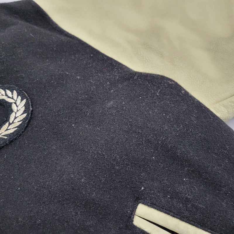 【現状渡し品】【メンズ】 FRED PERRY フレッドペリー スポーツ ウェア 90S 日本製 PATCH EMBROIDERY WOOL パッチ エンブロイダリー ウール × LEATHER STADIUM JACKET レザー スタジアム ジャケット アウター 146-260507-ya-03-izu サイズ：L カラー：BLACK×BEIGE 万代Net店