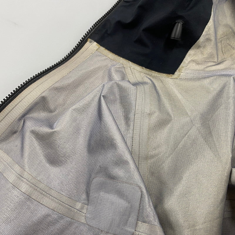 【中古品】【メンズ】 ARC'TERYX アークテリクス 9572 0811028454-10 GORE-TEX ACTIVE JACKET ゴアテックス アクティブ ジャケット アウター 144-260511-cs-02-izu サイズ：S カラー：ブラック 万代Net店