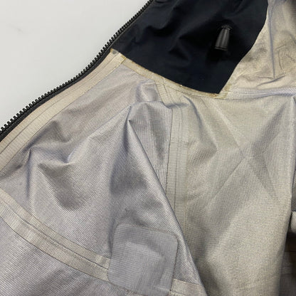 【中古品】【メンズ】 ARC'TERYX アークテリクス 9572 0811028454-10 GORE-TEX ACTIVE JACKET ゴアテックス アクティブ ジャケット アウター 144-260511-cs-02-izu サイズ：S カラー：ブラック 万代Net店