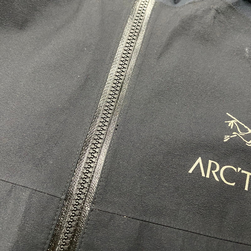 【中古品】【メンズ】 ARC'TERYX アークテリクス 9572 0811028454-10 GORE-TEX ACTIVE JACKET ゴアテックス アクティブ ジャケット アウター 144-260511-cs-02-izu サイズ：S カラー：ブラック 万代Net店