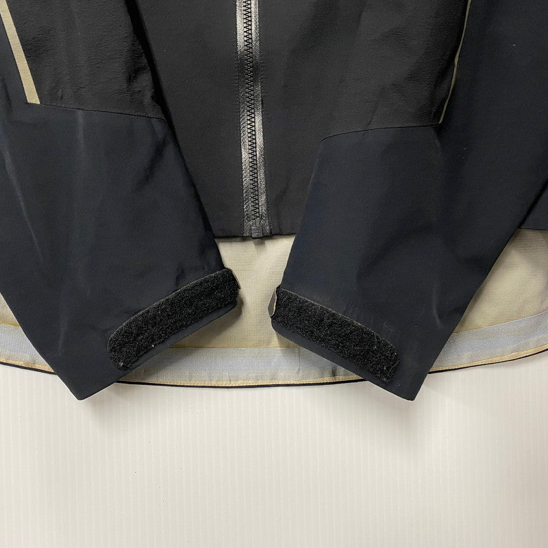 【中古品】【メンズ】 ARC'TERYX アークテリクス 9572 0811028454-10 GORE-TEX ACTIVE JACKET ゴアテックス アクティブ ジャケット アウター 144-260511-cs-02-izu サイズ：S カラー：ブラック 万代Net店