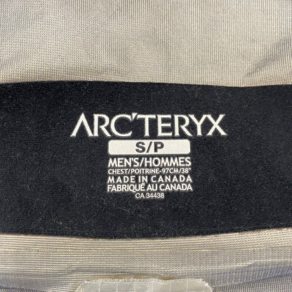 【中古品】【メンズ】 ARC'TERYX アークテリクス 9572 0811028454-10 GORE-TEX ACTIVE JACKET ゴアテックス アクティブ ジャケット アウター 144-260511-cs-02-izu サイズ：S カラー：ブラック 万代Net店