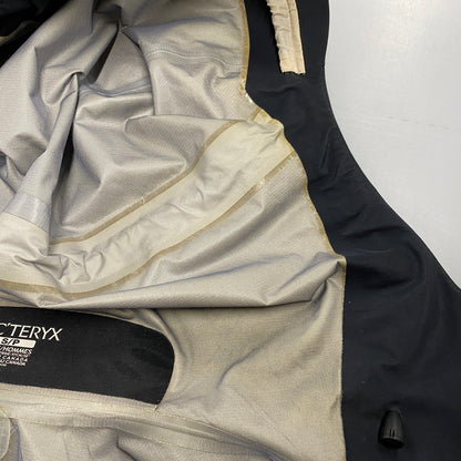 【中古品】【メンズ】 ARC'TERYX アークテリクス 9572 0811028454-10 GORE-TEX ACTIVE JACKET ゴアテックス アクティブ ジャケット アウター 144-260511-cs-02-izu サイズ：S カラー：ブラック 万代Net店