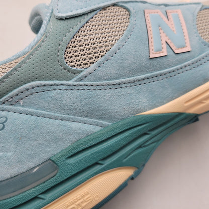 【中古美品】【メンズ】 NEW BALANCE ニューバランス × JOE FRESHGOODS ジョー フレッシュグッズ MR993JF1 PERFORMANCE ART パフォーマンス アート スニーカー 靴 162-260508-kh-08-izu サイズ：29 カラー：ライトブルー系 万代Net店