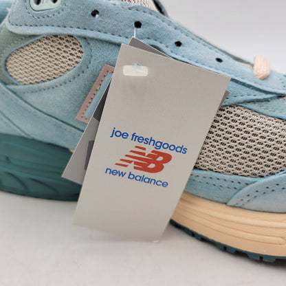 【中古美品】【メンズ】 NEW BALANCE ニューバランス × JOE FRESHGOODS ジョー フレッシュグッズ MR993JF1 PERFORMANCE ART パフォーマンス アート スニーカー 靴 162-260508-kh-08-izu サイズ：29 カラー：ライトブルー系 万代Net店