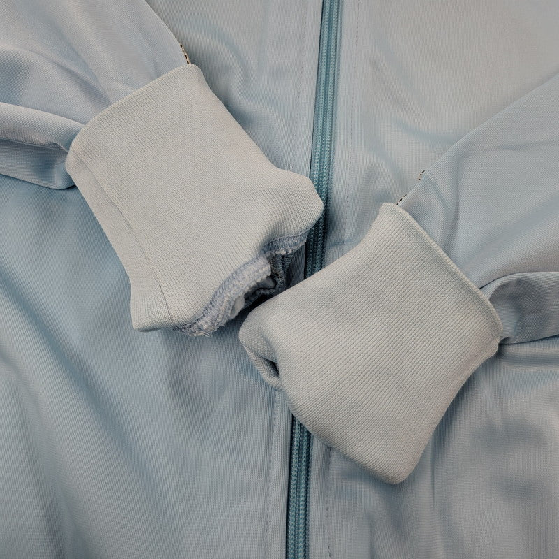 【中古品】【メンズ】 YAMANE ヤマネ 家紋×バス DOWLICK 刺繍 SIDE LINE TRACK JACKET サイドライン トラック ジャケット 145-260509-cs-18-izu サイズ：40 カラー：ライトブルー 万代Net店