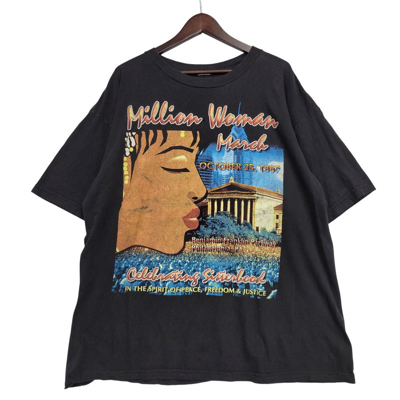 【中古品】【メンズ】 USED MILLION WOMAN MARCH 1997.10.25 PRINT S/S TEE ミリオンウーマンマーチ ショートスリーブ Tシャツ 半袖 146-260508-as-01-izu カラー：ブラック 万代Net店