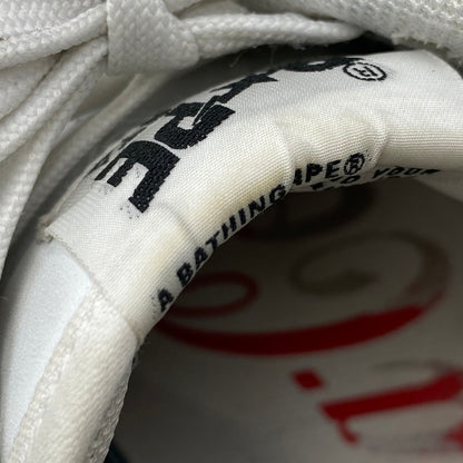 【中古品】【メンズ/レディース】 A BATHING APE アベイシングエイプ × COCA-COLA コカ・コーラ BAPE STA LOW ベイプスタ ロー スニーカー シューズ 靴 162-260511-as-11-izu サイズ：25.5cm カラー：ホワイト 万代Net店
