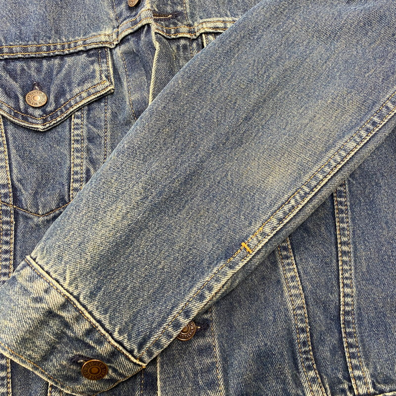 【中古品】【メンズ】 LEVI'S リーバイス 70505 USA製 刻印715 90S DENIM JACKET SMALLE 不均等V デニム ジャケット スモールイー アウター 145-260511-cs-09-izu サイズ：36 カラー：インディゴ 万代Net店