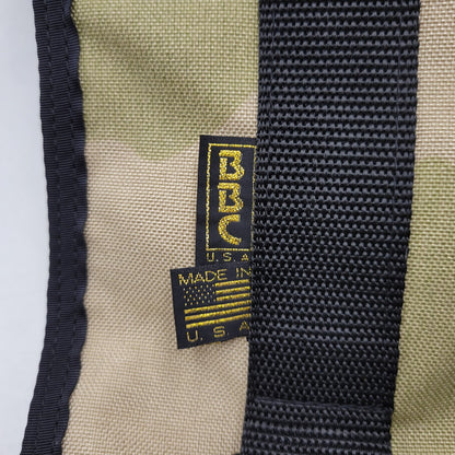 【中古品】【メンズ/レディース】 BIG BAG COMPANY ビッグバッグカンパニー 2WAY BAG CAMO リュック ショルダー バッグ カモ USA製 カバン 鞄 188-260522-as-17-izu カラー：マルチカラー 万代Net店
