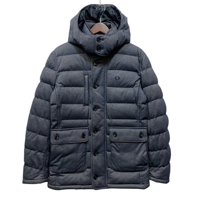【中古品】【メンズ】 FRED PERRY フレッドペリー F2405 HOODED DOWN JACKET フーデッド ダウン ジャケット アウター 141-260712-ya-09-izu サイズ：M カラー：ネイビー 万代Net店