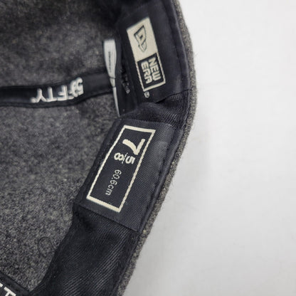【中古品】【メンズ/レディース】 Supreme シュプリーム × WOOLRICH ウールリッチ × NEW ERA ニューエラ BOX LOGO CAP ボックスロゴキャップ 帽子 185-260512-as-23-izu サイズ：7 5/8（60.6cm） カラー：ダークグレー 万代Net店