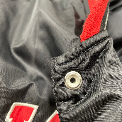 【中古品】【メンズ】 NHL ナショナルホッケーリーグ BLACKHAWKS NYLON STADIUM JACKET ブラックホークス ナイロン スタジアム ジャケット アウター 146-260522-kh-12-izu サイズ：XXL カラー：ブラック×レッド 万代Net店
