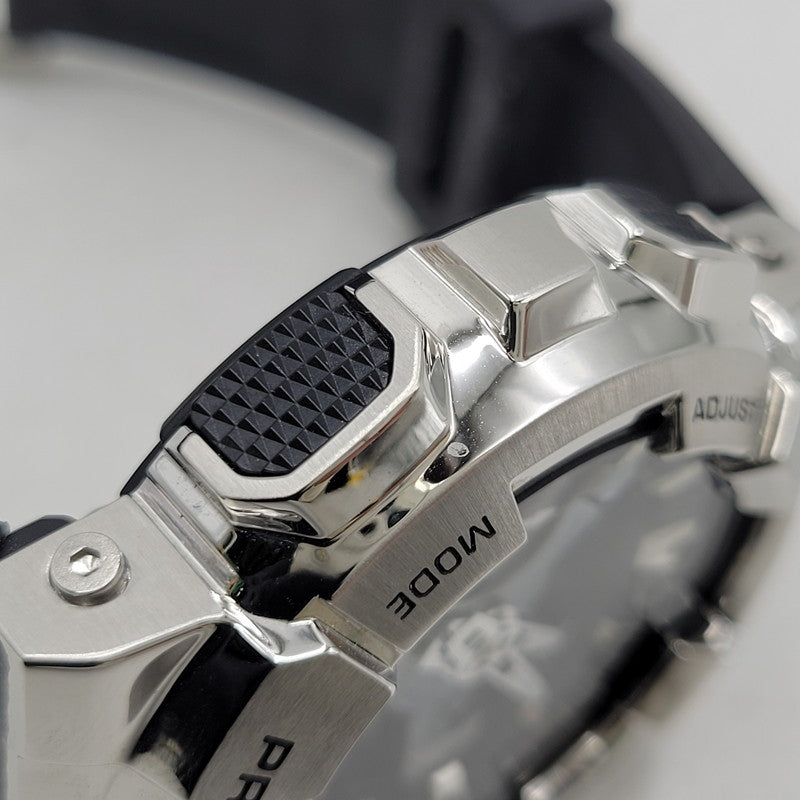 【中古品】【メンズ/レディース】 G-SHOCK ジーショック QUARTZ WATCH GM-110 クォーツ 腕時計 196-260512-as-28-izu サイズ：51.9 × 48.8 × 16.9 mm カラー：シルバー×ブラック 万代Net店