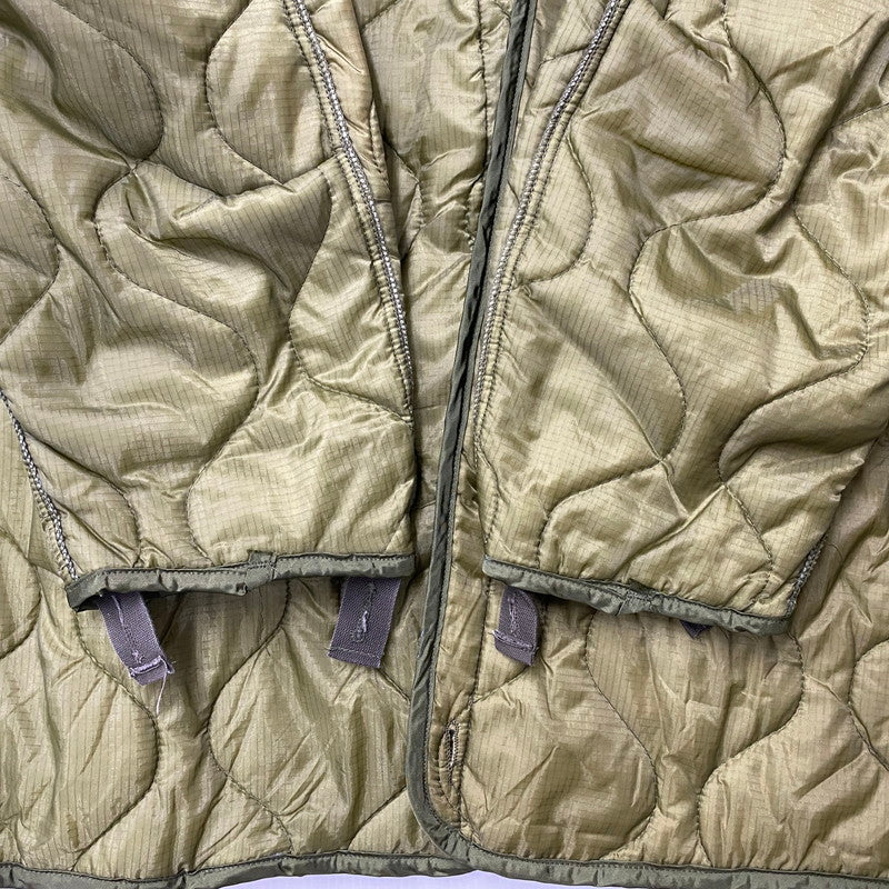 【中古品】【メンズ】 USED DLA100-83-C-0712 M-65 QUILTING LINER キルティング ライナー アウター 146-260522-kh-13-izu サイズ：M カラー：オリーブ 万代Net店