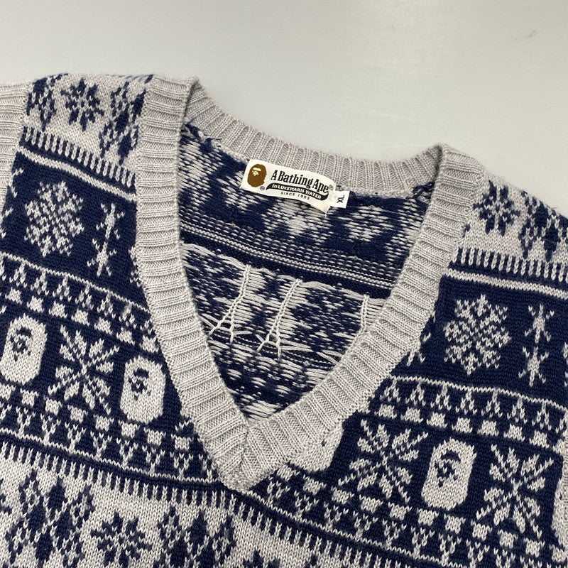 【中古品】【メンズ】 A BATHING APE アベイシングエイプ NORDIC APE HEAD KNIT VEST ノルディック エイプ ヘッド ニット ベスト トップス 142-260523-kh-03-izu サイズ：XL カラー：グレー×ネイビー 万代Net店