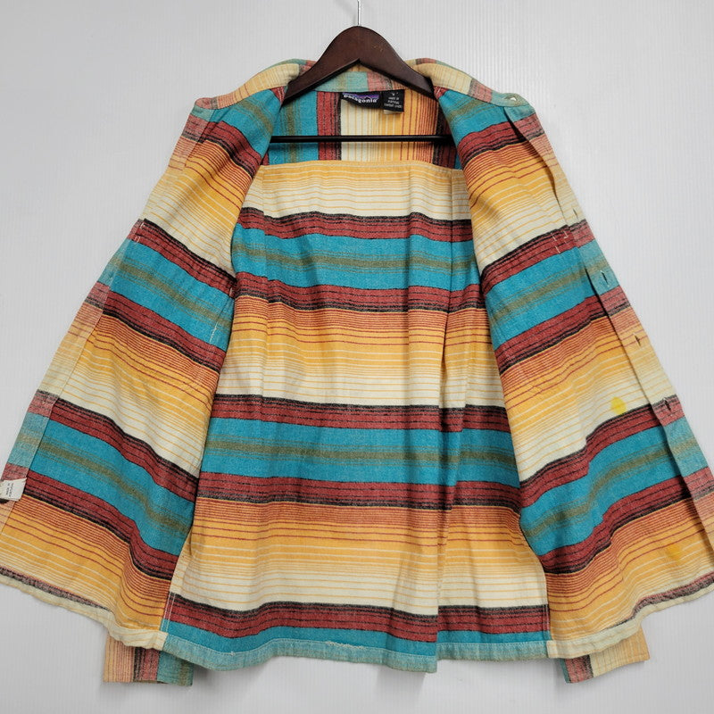 【中古品】【メンズ】 patagonia パタゴニア BLANKET STRIPE SHIRT ブランケット ストライプ シャツ ポルトガル製 長袖 トップス 144-260512-as-08-izu サイズ：S カラー：SAFFRON 万代Net店
