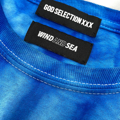 【中古品】【メンズ】 GOD SELECTION XXX ゴッドセレクショントリプルエックス × WIND AND SEA ウィンダンシー TIE-DYE L/S TEE タイダイ 長袖 Tシャツ 142-260524-as-25-izu サイズ：XL カラー：ブルー系 万代Net店