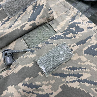 【中古品】【メンズ】 U.S AIR FORCE ユーエス・エアフォース 8415-01-547-3512 APECS エイペックス ABU DIGITAL TIGER GORE-TEX PARKA デジタル タイガー ゴアテックス パーカ アウター 146-260515-ya-08-izu サイズ：M-R カラー：マルチ 万代Net店