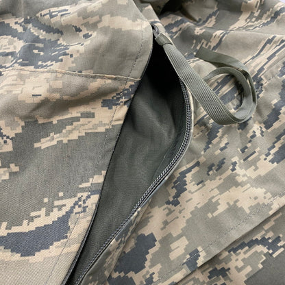 【中古品】【メンズ】 U.S AIR FORCE ユーエス・エアフォース 8415-01-547-3512 APECS エイペックス ABU DIGITAL TIGER GORE-TEX PARKA デジタル タイガー ゴアテックス パーカ アウター 146-260515-ya-08-izu サイズ：M-R カラー：マルチ 万代Net店