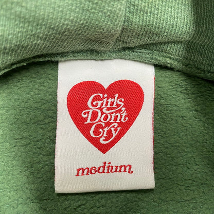 【現状渡し品】【メンズ】 GIRLS DON'T CRY ガールズ ドント クライ LOGO HOODIE ロゴ フーディ トップス スウェット 142-260515-ya-09-izu サイズ：M カラー：グリーン 万代Net店