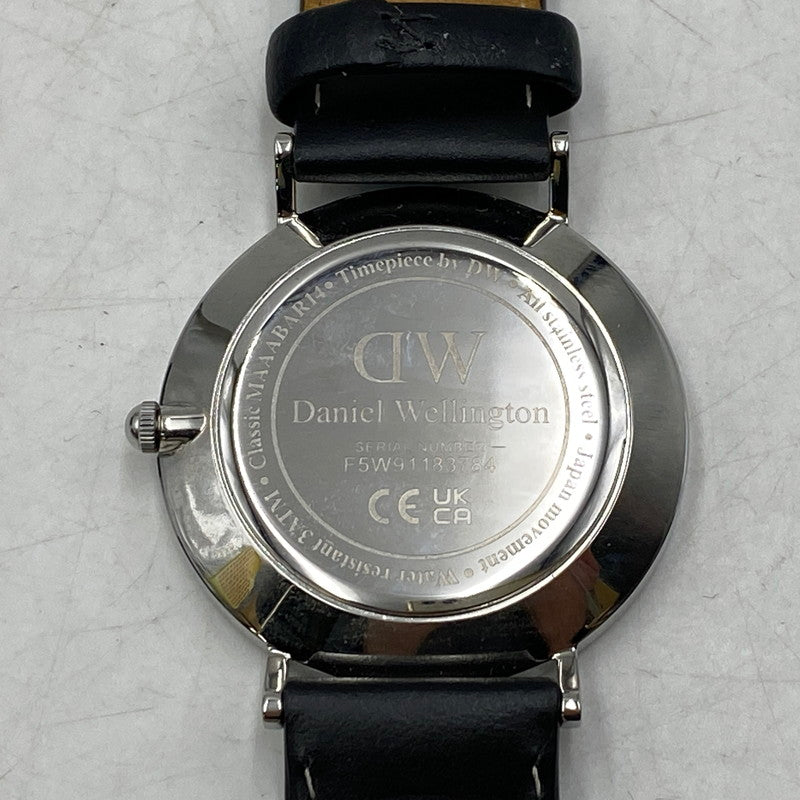 【中古品】【メンズ/レディース】 DANIEL WELLINGTON ダニエル ウェリントン DW00100832 CLASSIC DAY DATE QUARTZ クラシック デイデイト クオーツ 腕時計 時計 198-260525-ya-08-izu カラー：白×黒 万代Net店