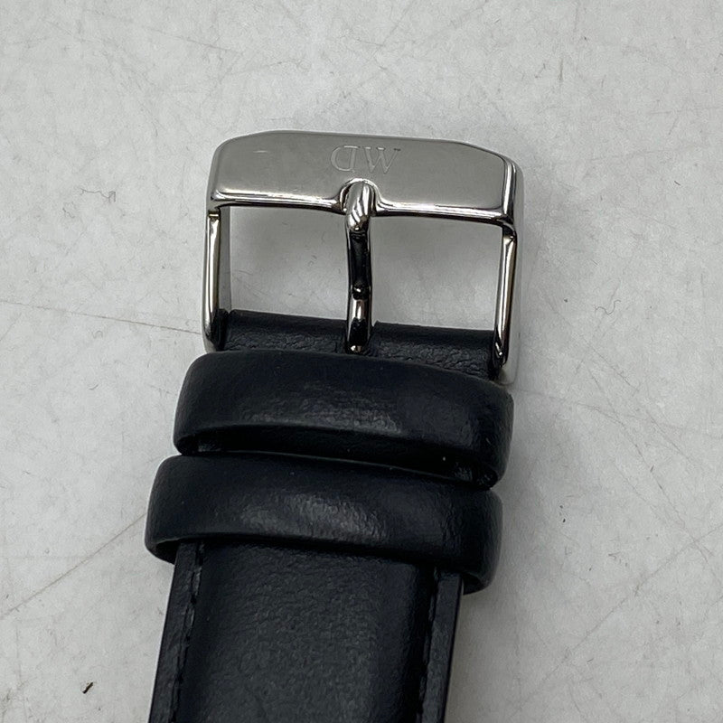 【中古品】【メンズ/レディース】 DANIEL WELLINGTON ダニエル ウェリントン DW00100832 CLASSIC DAY DATE QUARTZ クラシック デイデイト クオーツ 腕時計 時計 198-260525-ya-08-izu カラー：白×黒 万代Net店