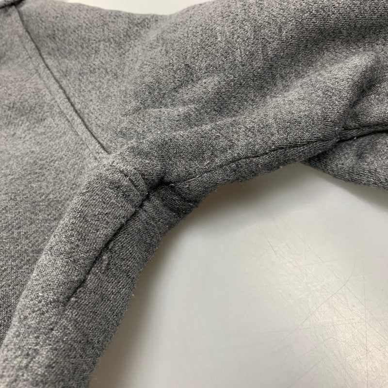 【中古品】【メンズ】 LOUIS VUITTON ルイ・ヴィトン LV LOGO LEATHER PATCH ZIPUP HOODED SWEAT SHIRT RM142Q H6Y51WJUH LVロゴ レザーパッチ ジップアップ フーディー パーカー 179-260516-as-11-izu サイズ：M カラー：グレー 万代Net店