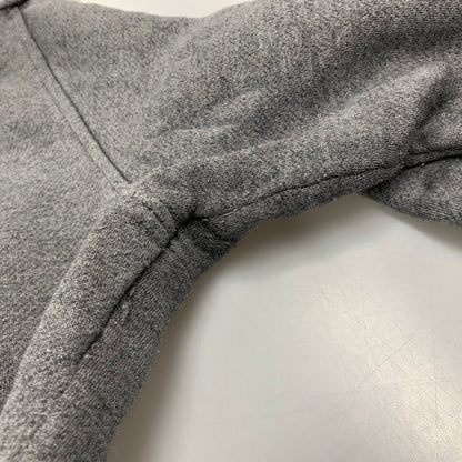 【中古品】【メンズ】 LOUIS VUITTON ルイ・ヴィトン LV LOGO LEATHER PATCH ZIPUP HOODED SWEAT SHIRT RM142Q H6Y51WJUH LVロゴ レザーパッチ ジップアップ フーディー パーカー 179-260516-as-11-izu サイズ：M カラー：グレー 万代Net店