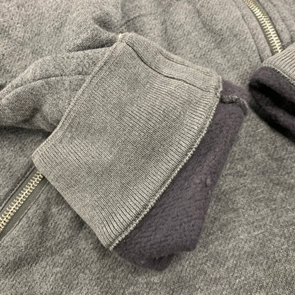 【中古品】【メンズ】 LOUIS VUITTON ルイ・ヴィトン LV LOGO LEATHER PATCH ZIPUP HOODED SWEAT SHIRT RM142Q H6Y51WJUH LVロゴ レザーパッチ ジップアップ フーディー パーカー 179-260516-as-11-izu サイズ：M カラー：グレー 万代Net店