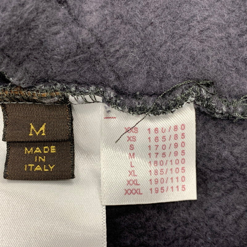 【中古品】【メンズ】 LOUIS VUITTON ルイ・ヴィトン LV LOGO LEATHER PATCH ZIPUP HOODED SWEAT SHIRT RM142Q H6Y51WJUH LVロゴ レザーパッチ ジップアップ フーディー パーカー 179-260516-as-11-izu サイズ：M カラー：グレー 万代Net店
