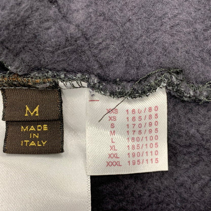 【中古品】【メンズ】 LOUIS VUITTON ルイ・ヴィトン LV LOGO LEATHER PATCH ZIPUP HOODED SWEAT SHIRT RM142Q H6Y51WJUH LVロゴ レザーパッチ ジップアップ フーディー パーカー 179-260516-as-11-izu サイズ：M カラー：グレー 万代Net店
