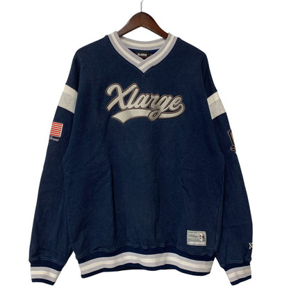 【中古品】【メンズ】 XLARGE エクストララージ 101233012017 BASEBALL LOGO EMBROIDERED V NECK SWEATSHIRT ベースボール ロゴ エンブロイダード Vネック スウェットシャツ トップス 長袖 142-260526-ya-07-izu サイズ：L カラー：ネイビー 万代Net店
